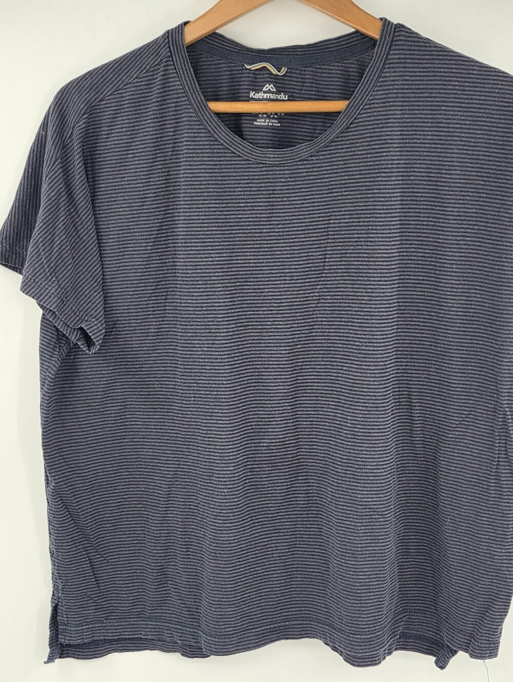 Kathmandu Gray Striped XL Short Sleeve Tshirt Women's